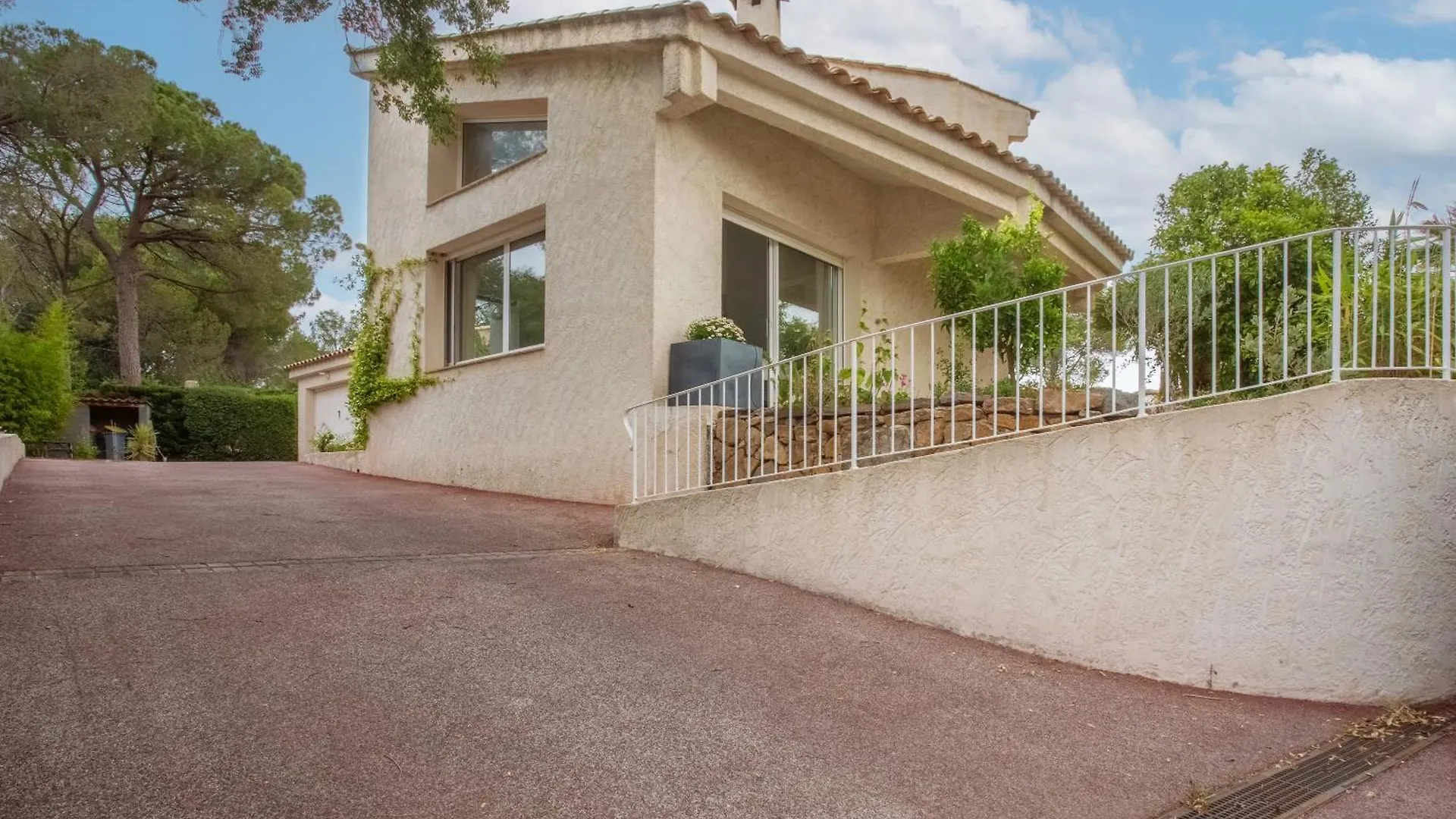 Villa Osher Saint-Raphael  0*, Saint-Raphael (Var)