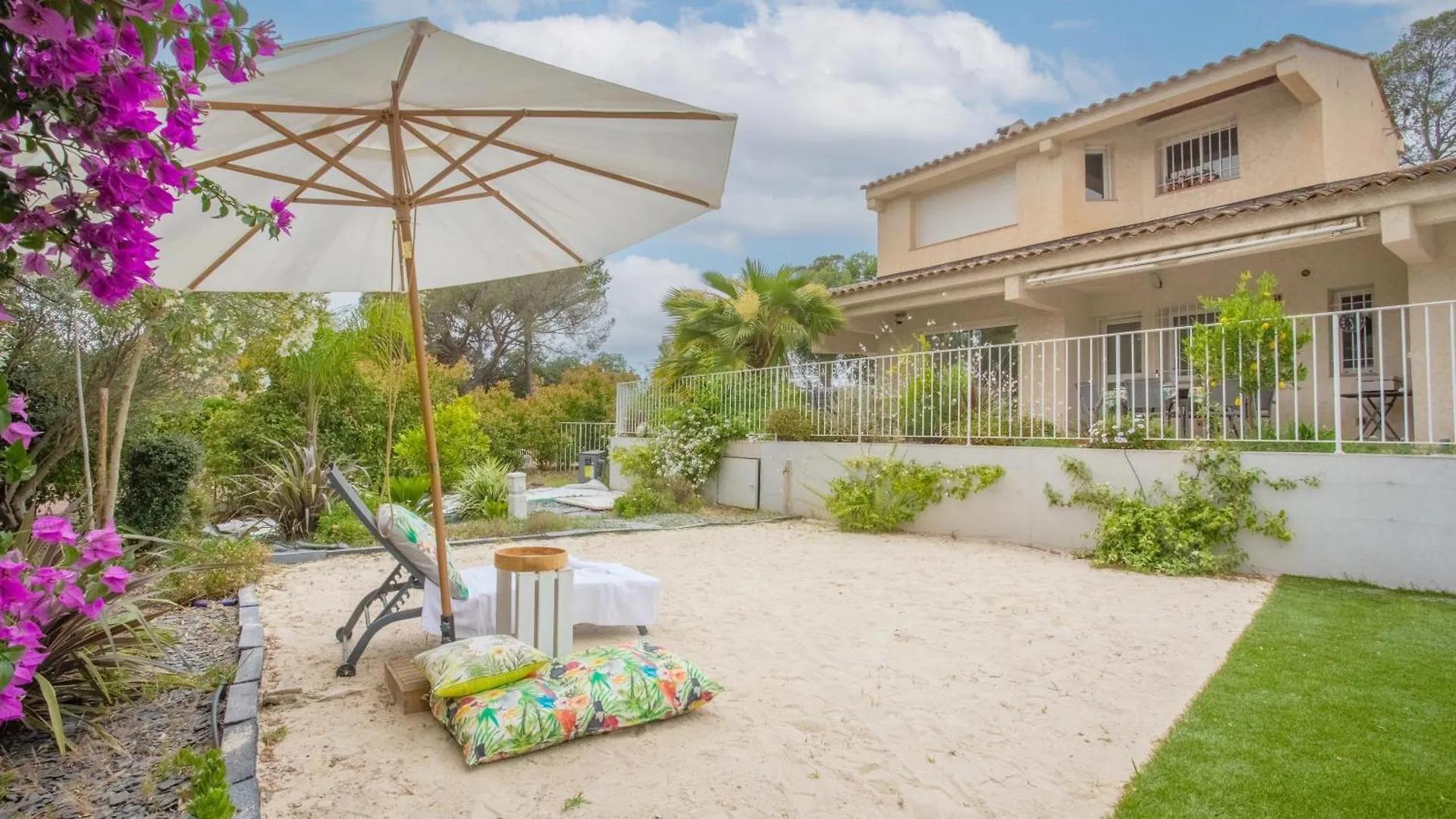 Villa Osher Saint-Raphael  Holiday home Saint-Raphael (Var)