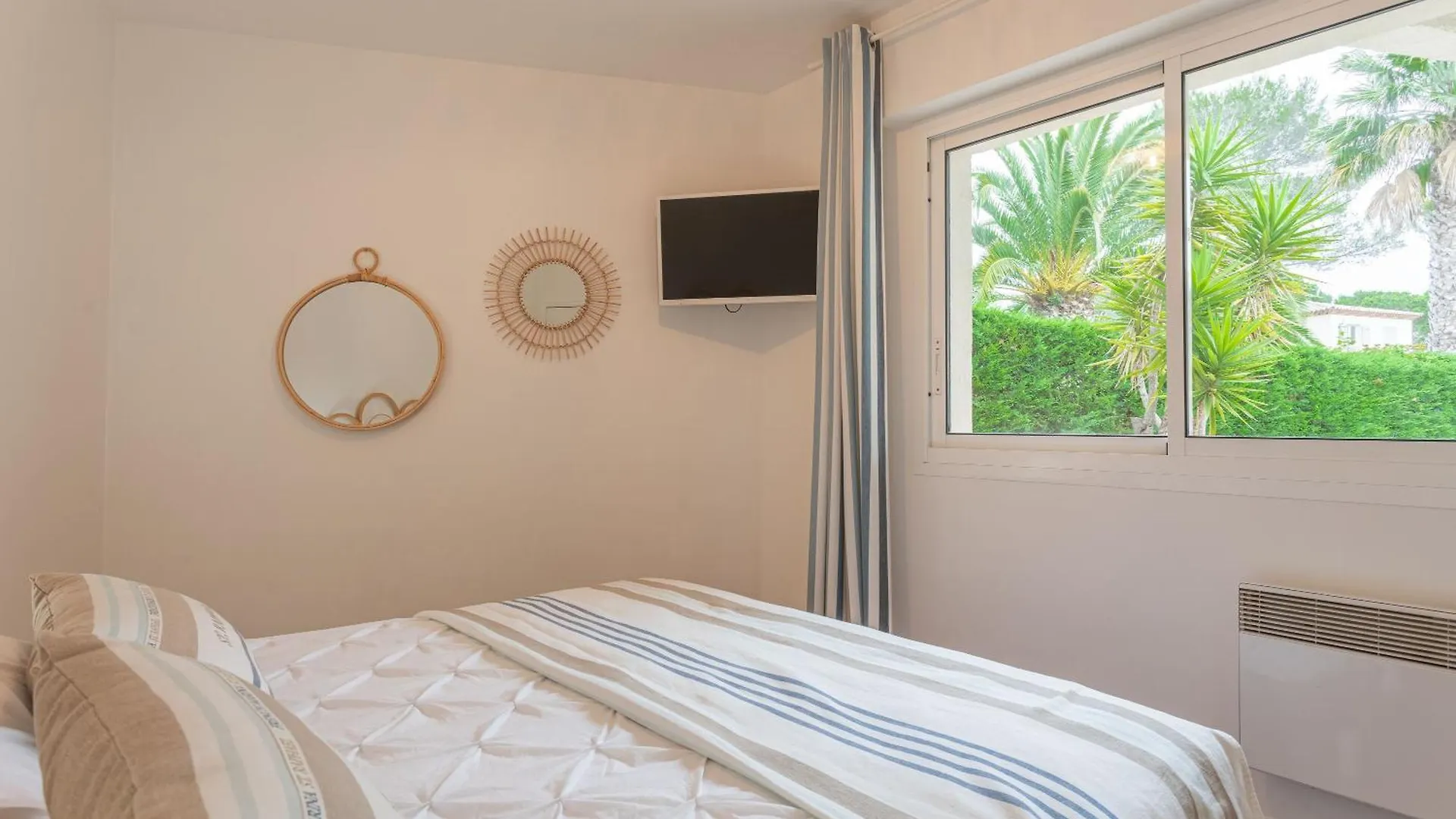 Villa Osher Saint-Raphael  Saint-Raphael (Var)